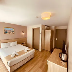 عثمان لاكشري 3* اسطنبول